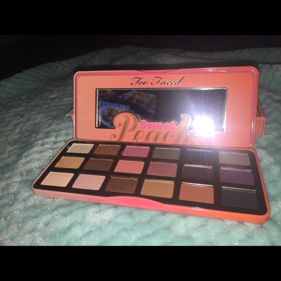Too Faced Make Up Palette - Picture 3 of 7